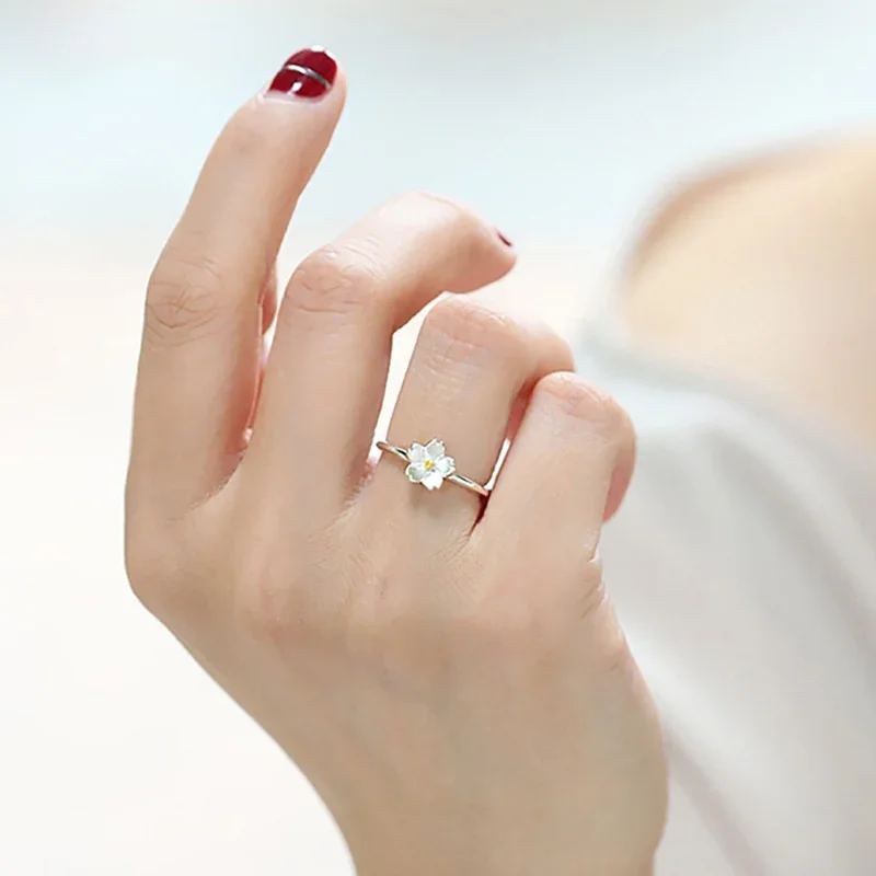 Fashion 925 Sterling Silver Exquisite Rings for Woman Sweet Flower Korean Trendy Romantic Simple Ring Elegant Fine Jewelry
Fashion 925 Sterling Silver Exquisite Rings for Woman Sweet Flower Korean Trendy Romantic Simple Ring Elegant Fine Jewelry