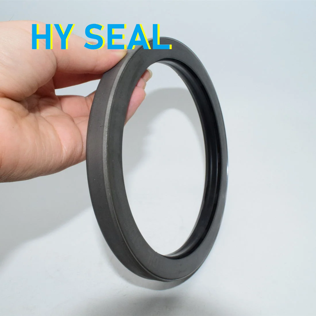 Cassette Shaft Oil Seal REVOLVING 121*160*29.5mm PTFE+NBR Engineering Agricultural Machinery Seal ISO 9001:2008
Cassette Shaft Oil Seal REVOLVING 121*160*29.5mm PTFE+NBR Engineering Agricultural Machinery Seal ISO 9001:2008
