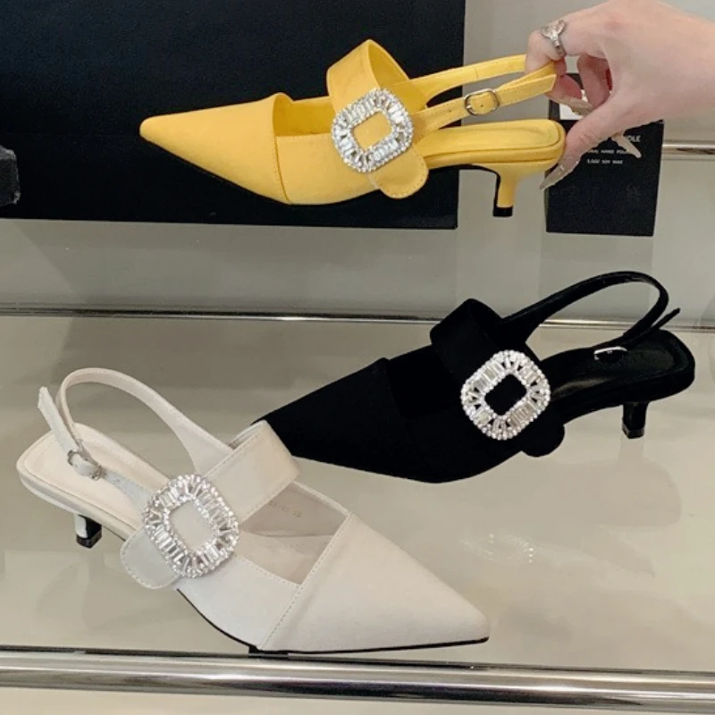 Luxury Rhinestone Buckle Shallow Pumps Women Pointed Toe Back Strap Kitten Heel Slide Sandals Fashion Elegant Party Dress Shoes
Luxury Rhinestone Buckle Shallow Pumps Women Pointed Toe Back Strap Kitten Heel Slide Sandals Fashion Elegant Party Dress Shoes