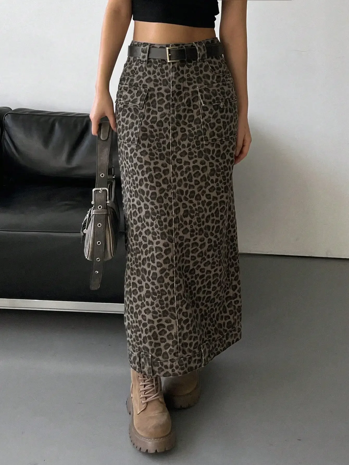 Women's Leopard Print Cargo Long Denim Skirt with Belted Waist
Women's Leopard Print Cargo Long Denim Skirt with Belted Waist