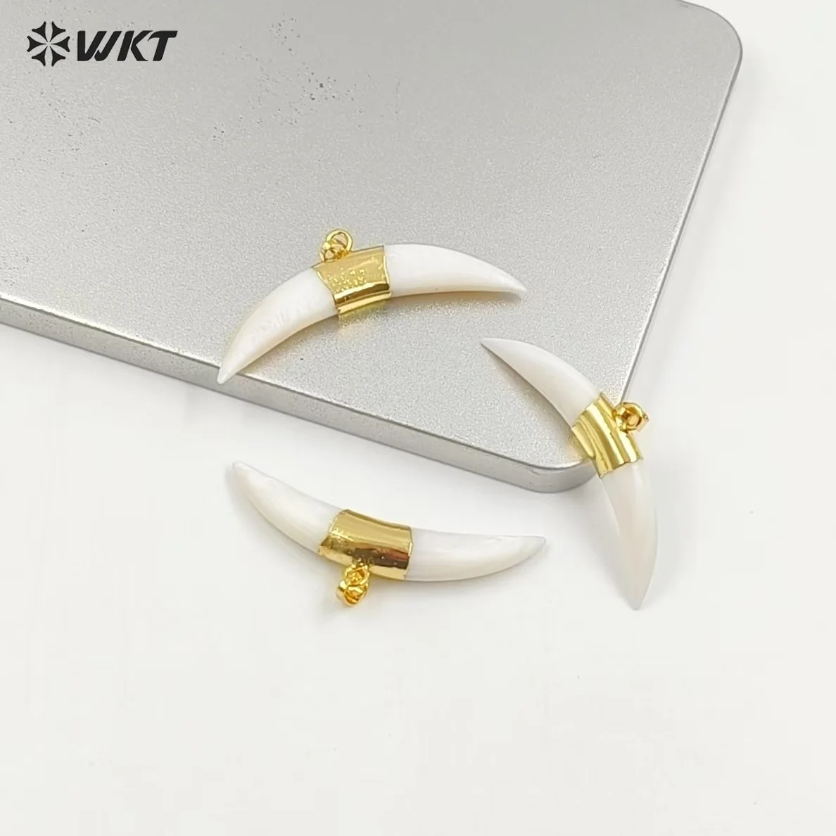 WT-P1236 WKT Wholesale New Arrival Generous Natural Shell Jewelry Moon Shape Charming Necklace Pendant
WT-P1236 WKT Wholesale New Arrival Generous Natural Shell Jewelry Moon Shape Charming Necklace Pendant