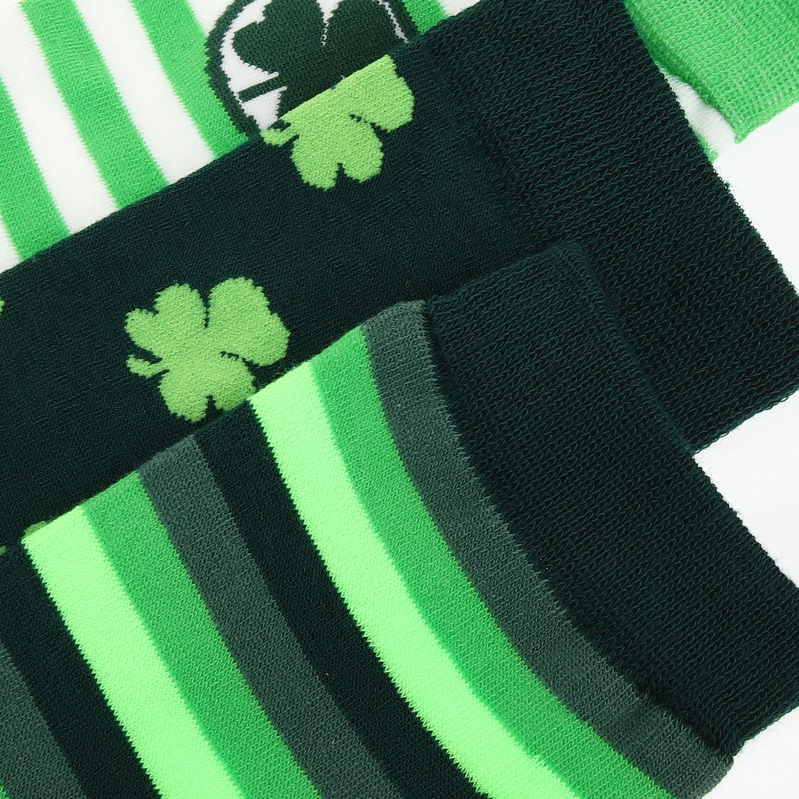 3Pairs Adult Cotton Socks Middle Tube St Patrick's Day Clover Pattern Breathable Warm Sports Leisure Winter Socks for Men Women
3Pairs Adult Cotton Socks Middle Tube St Patrick's Day Clover Pattern Breathable Warm Sports Leisure Winter Socks for Men Women
