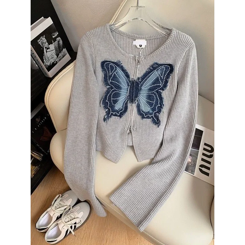 Autumn and Winter New All Match Korean Velvet Tie Up Sweater Women's Sensation Bright Elegant Short Knitted Sweater Vintage Top
Autumn and Winter New All Match Korean Velvet Tie Up Sweater Women's Sensation Bright Elegant Short Knitted Sweater Vintage Top
