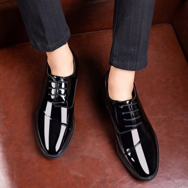 Пошивная обувь с низким берцем и ярким верхом, мужская обувь размера плюс, большой размер, деловой костюм в стиле 2025 года, официальная цена 39, мужская официальная обувь
Пошивная обувь с низким берцем и ярким верхом, мужская обувь размера плюс, большой размер, деловой костюм в стиле 2025 года, официальная цена 39, мужская официальная обувь