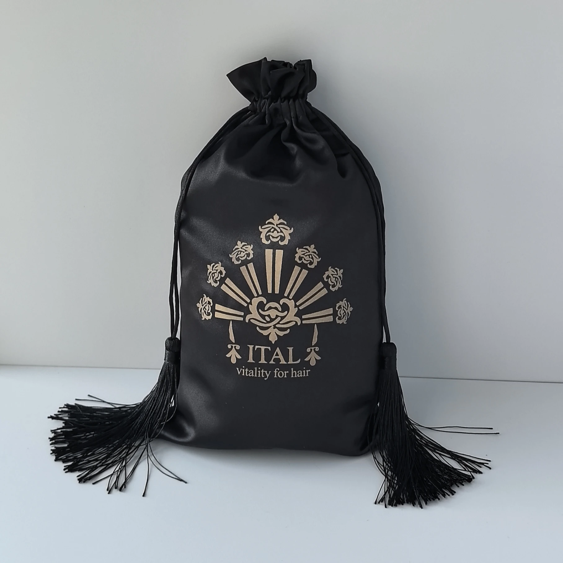 50 Black Luxry Silk Gift Pouch with Tassel Satin Hair Bags Jewelry Wig Makeup Gift Packaging Drawstring Sachet Custom Print Logo
50 Black Luxry Silk Gift Pouch with Tassel Satin Hair Bags Jewelry Wig Makeup Gift Packaging Drawstring Sachet Custom Print Logo
