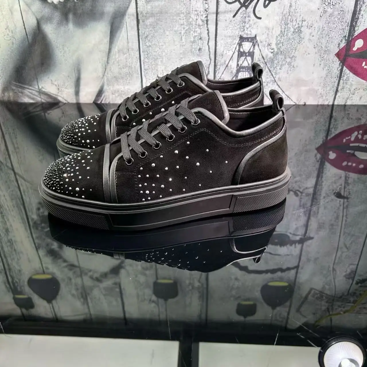 New C men's shoes, flat shoes, rhinestone shoes, red-soled shoes, casual and versatile thick-soled shoes, sneakers, board shoes
New C men's shoes, flat shoes, rhinestone shoes, red-soled shoes, casual and versatile thick-soled shoes, sneakers, board shoes