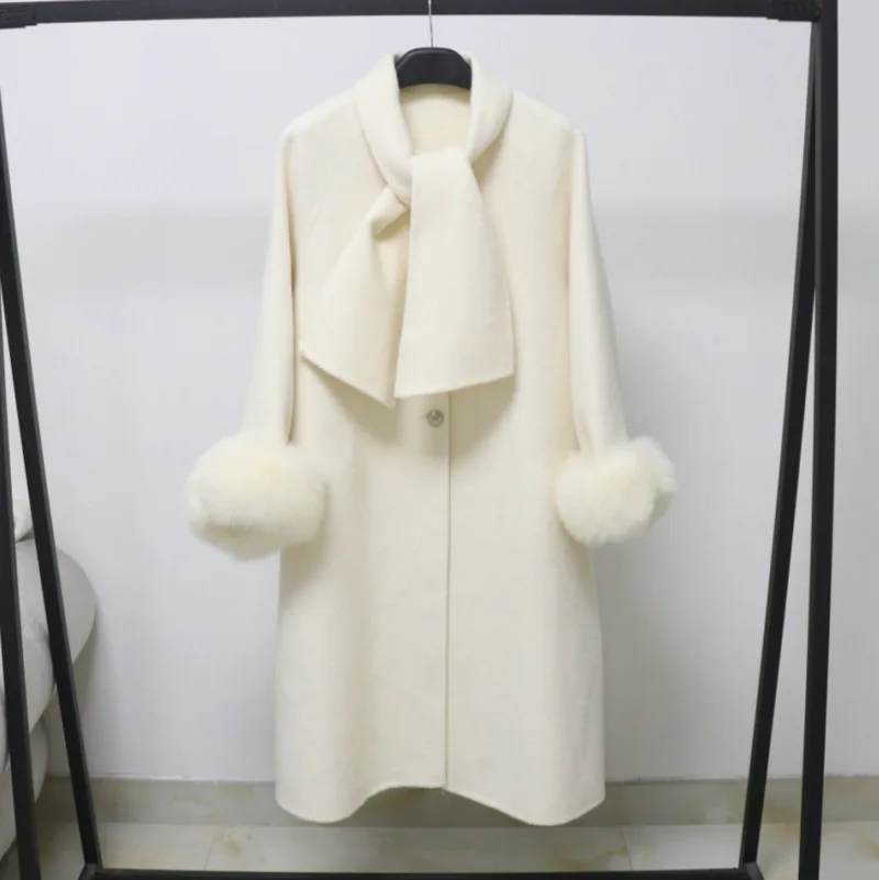 Women's Elegant Fur Wool Coat Fashion High-End Scarf Collar Furry Sleeves Blends Jacket Solid Color Single-Breasted Outwear
Women's Elegant Fur Wool Coat Fashion High-End Scarf Collar Furry Sleeves Blends Jacket Solid Color Single-Breasted Outwear