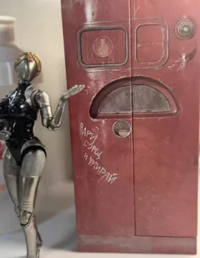 In Stock Wikeetoys WKT002 1/12 Scale Collectible Figure Atomic Heart Adventure Game Dancer Robot Action Figure Soldier Model
In Stock Wikeetoys WKT002 1/12 Scale Collectible Figure Atomic Heart Adventure Game Dancer Robot Action Figure Soldier Model