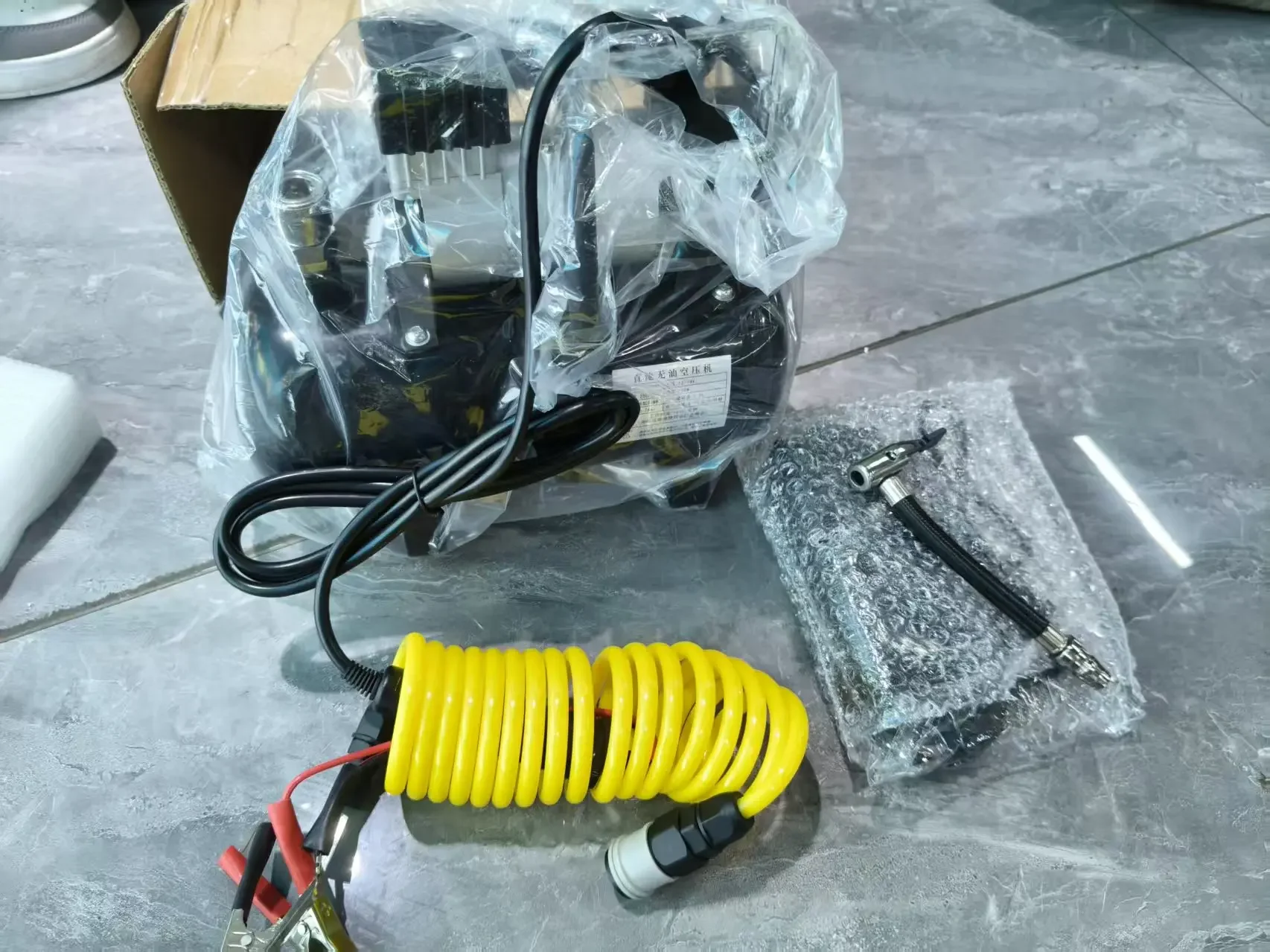 Small 220v Household Car Car Air Pump Portable 12 Mini Air Compressor High Pressure
Small 220v Household Car Car Air Pump Portable 12 Mini Air Compressor High Pressure