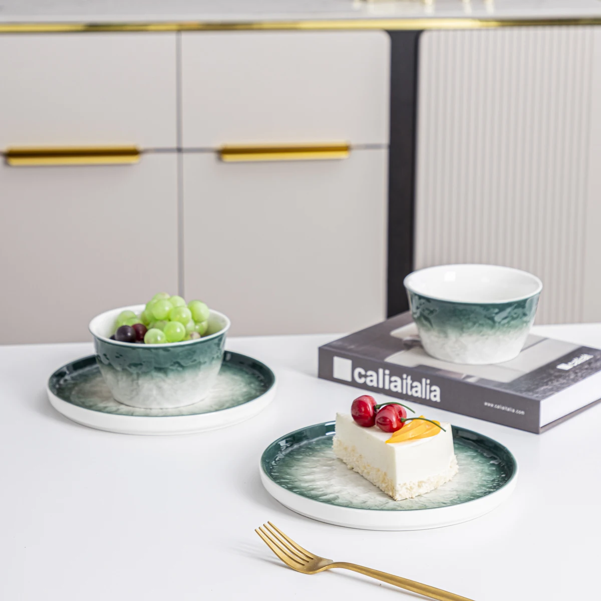 12 Pieces Porcelain Dinnerware Set Gradient Colour Ceramic Tableware Set with Plates and Bowls Luxury Ceramic Plate Set
12 Pieces Porcelain Dinnerware Set Gradient Colour Ceramic Tableware Set with Plates and Bowls Luxury Ceramic Plate Set