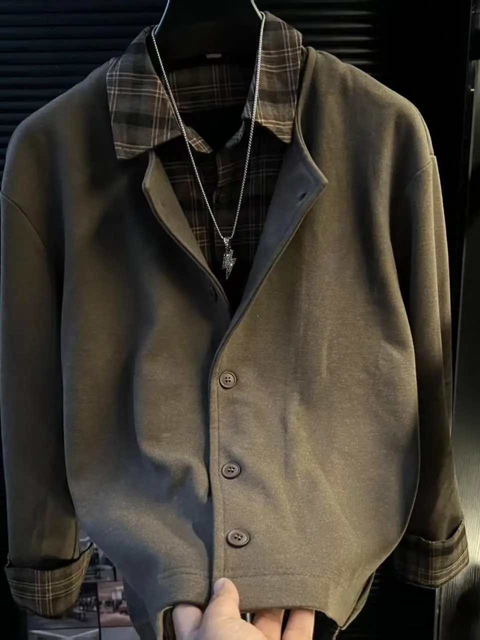 Casual Knitted Cardigan Jacket Men's Autumn Winter Collar Splicing Personality Outerwear Standard Fit Polyester Fabric
Casual Knitted Cardigan Jacket Men's Autumn Winter Collar Splicing Personality Outerwear Standard Fit Polyester Fabric