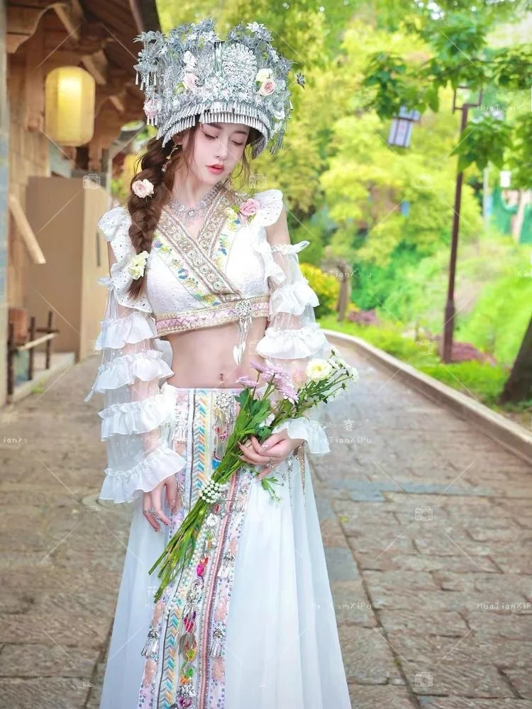 New Embroidered Miao Ethnic Girl's Clothing Spring 2024 Fashion Trend Travel Photography Photography Studio Ethnic Style Wome...
New Embroidered Miao Ethnic Girl's Clothing Spring 2024 Fashion Trend Travel Photography Photography Studio Ethnic Style Wome...