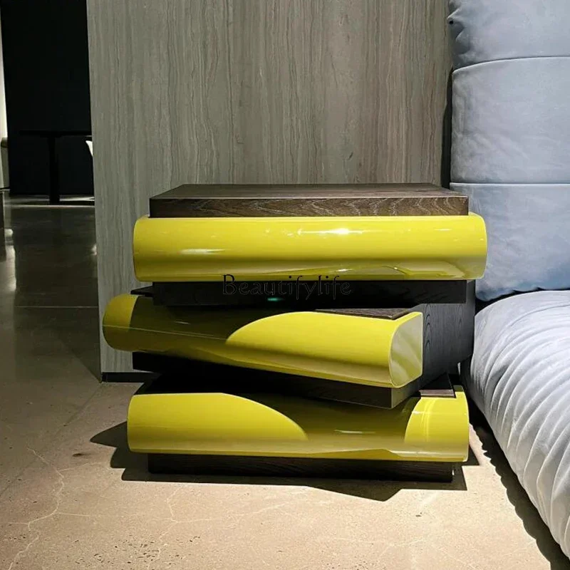 02Italian minimalist bedside table bright paint storage cabinet
02Italian minimalist bedside table bright paint storage cabinet