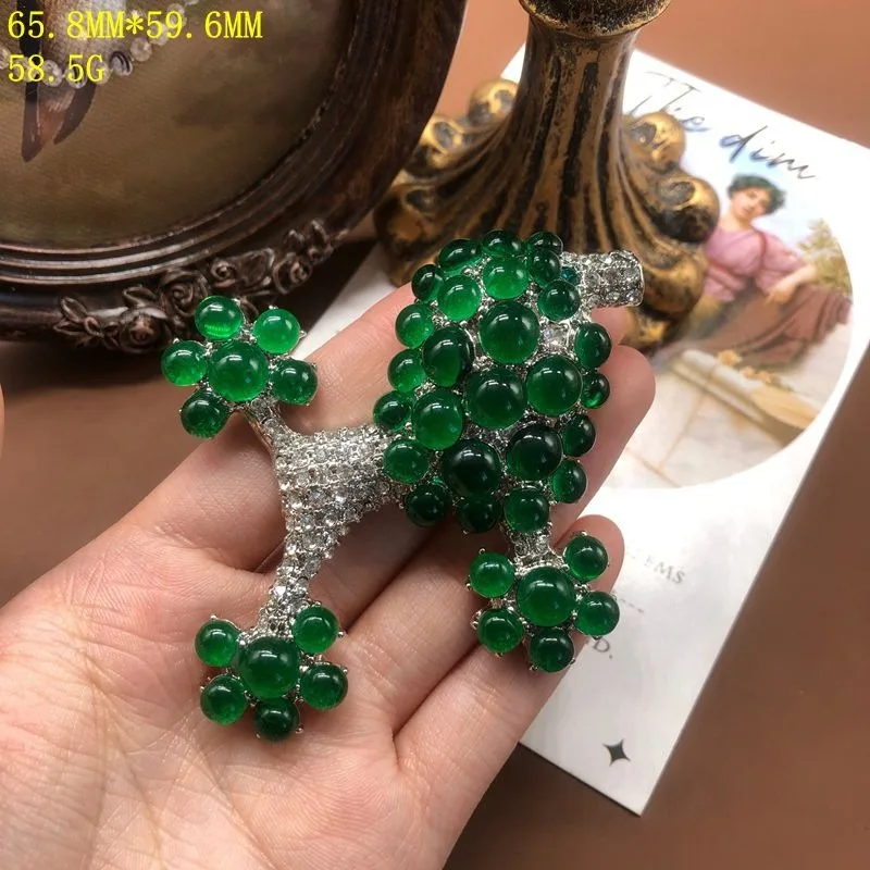 Design Sense Fashion Medieval Jewelry Inlaid Rhinestone Light Luxury Elegant Green Brooch Animal Puppy Pin Jewelry
Design Sense Fashion Medieval Jewelry Inlaid Rhinestone Light Luxury Elegant Green Brooch Animal Puppy Pin Jewelry