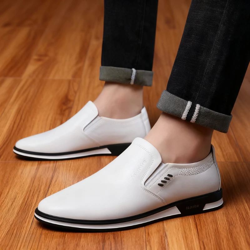 British Fashion Style Leather Men Shoes Luxury Trendy 2026 Casual Slip on Formal Loafers Men Moccasins Black White Men Flats
British Fashion Style Leather Men Shoes Luxury Trendy 2026 Casual Slip on Formal Loafers Men Moccasins Black White Men Flats