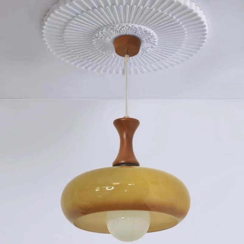 Vintage French restaurant chandelier Bauhaus glass chandelier retro bread bedroom study atmosphere decorative lighting fixtures
Vintage French restaurant chandelier Bauhaus glass chandelier retro bread bedroom study atmosphere decorative lighting fixtures