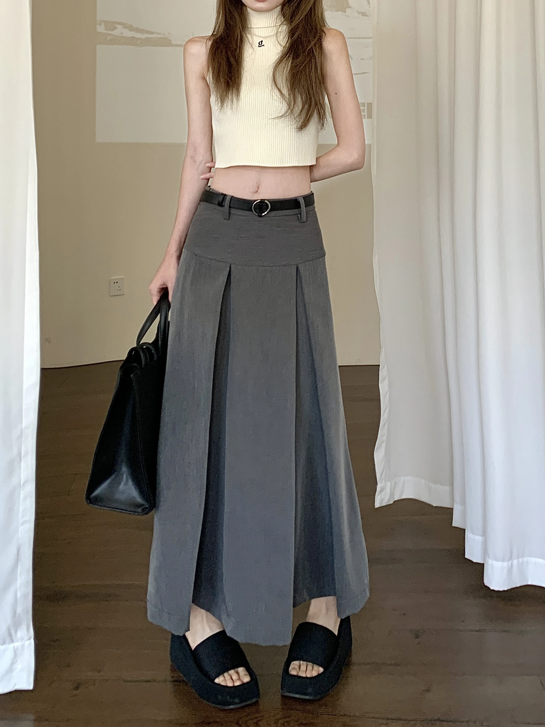 plus Size Grey High Waist A-Line Pleated Skirt Spring Summer New Style Design Sensation Slimming Belly Covering Midi Skirt
plus Size Grey High Waist A-Line Pleated Skirt Spring Summer New Style Design Sensation Slimming Belly Covering Midi Skirt