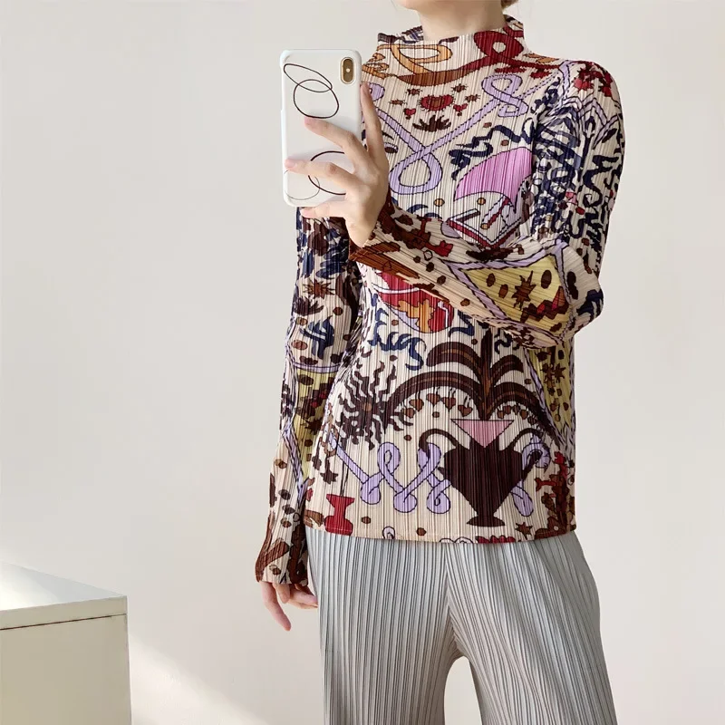 Miyake Style Pleated Top for Women 2025 New Printed Base Shirt High-end Temperament Pleated Large Size Women's T-shirt Women
Miyake Style Pleated Top for Women 2025 New Printed Base Shirt High-end Temperament Pleated Large Size Women's T-shirt Women