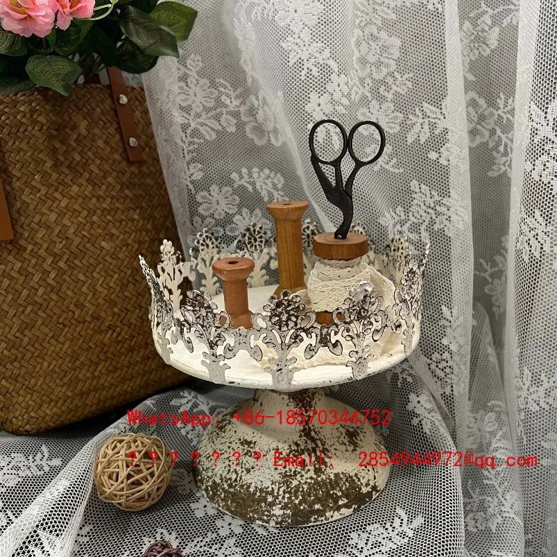 European French Wrought Iron Lace Flower Stand Flower Holder Desktop Candlestick Ornament
European French Wrought Iron Lace Flower Stand Flower Holder Desktop Candlestick Ornament