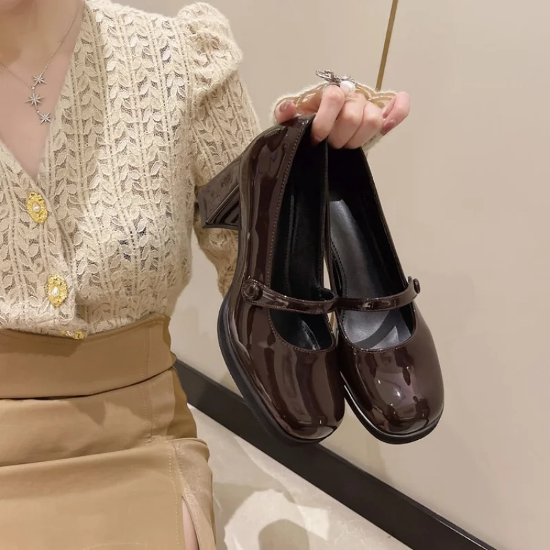 New Retro Mary Jane Women Shoes High Heels Pumps Thick 7cm Woman Leather Shoes Europe Classics Shoes Ladies Casual Platform
New Retro Mary Jane Women Shoes High Heels Pumps Thick 7cm Woman Leather Shoes Europe Classics Shoes Ladies Casual Platform