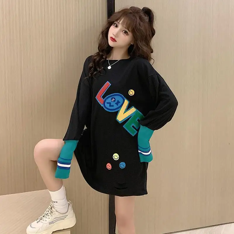 Fashion Printed Spliced Letter Hole T-Shirt Female Clothing 2023 Autumn New Oversized Casual Pullovers Loose Korean Tee Shirt
Fashion Printed Spliced Letter Hole T-Shirt Female Clothing 2023 Autumn New Oversized Casual Pullovers Loose Korean Tee Shirt