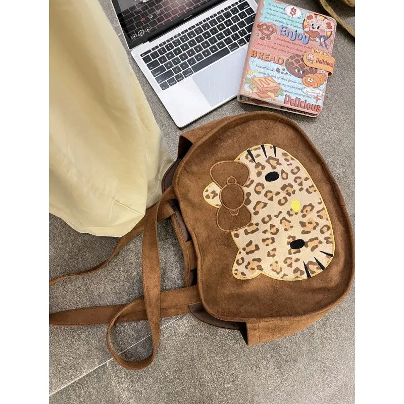 Милая сумка на плечо Kitty Hello Kitty, большая вместительная модная сумка в милом стиле, студенческая сумка для девочек, сумка на плечо, новинка
Милая сумка на плечо Kitty Hello Kitty, большая вместительная модная сумка в милом стиле, студенческая сумка для девочек, сумка на плечо, новинка