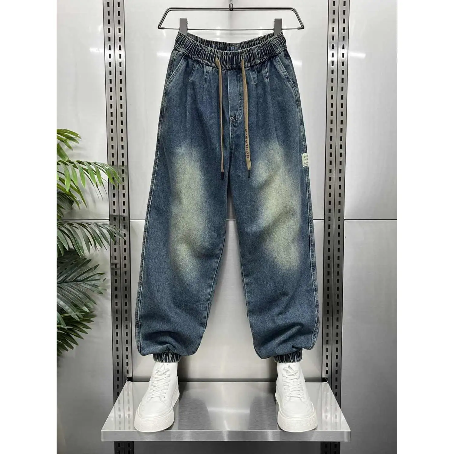 Luxury Brand Clothes 2026 Autumn New Ruffian Handsome Washed Retro Jeans Men's Elastic Waist Harlan Tied Feet Casual Pants Man
Luxury Brand Clothes 2026 Autumn New Ruffian Handsome Washed Retro Jeans Men's Elastic Waist Harlan Tied Feet Casual Pants Man