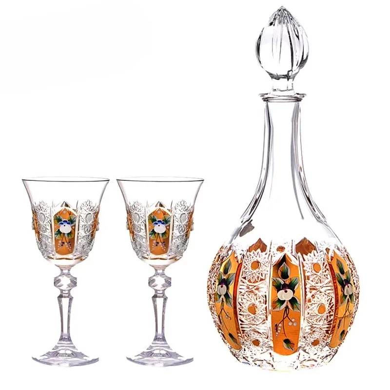 Crystal glass wine bottle creative decanter for home use with lidded wine bottle enamel flowers
Crystal glass wine bottle creative decanter for home use with lidded wine bottle enamel flowers