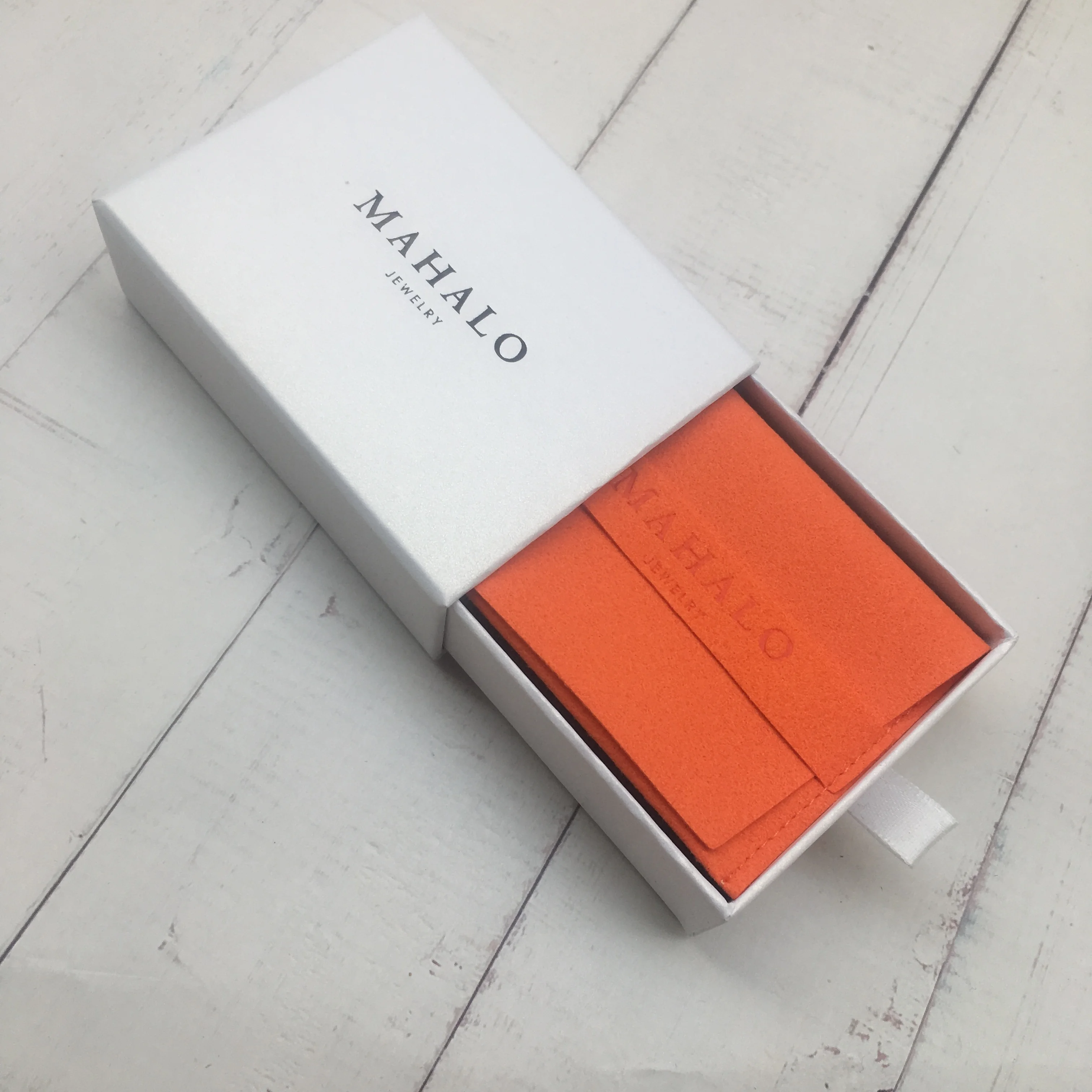 24/50/100 компл., персонализированный логотип, 7x7x1,7 см, ящик для ювелирных изделий и 6,2x6,2 см, серьги, кольцо, ожерелье, кулон, органайзер, сумка из микрофибры
24/50/100 компл., персонализированный логотип, 7x7x1,7 см, ящик для ювелирных изделий и 6,2x6,2 см, серьги, кольцо, ожерелье, кулон, органайзер, сумка из микрофибры