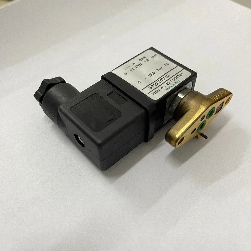 Новая технология для замены деталей винтового воздушного компрессора, электромагнитный клапан деталей воздушного компрессора
Новая технология для замены деталей винтового воздушного компрессора, электромагнитный клапан деталей воздушного компрессора