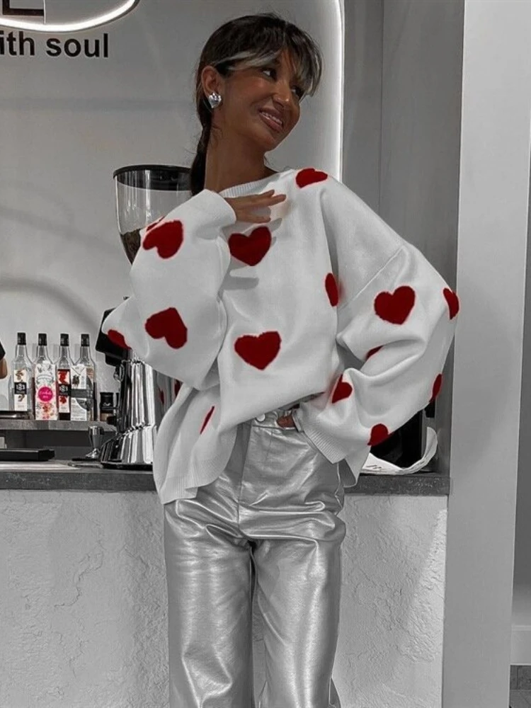 New Long Sleeved Loose Casual Versatile Autumn and Winter Pullover Knitted Sweater with Pink Heart Embroidery Round Neck Top
New Long Sleeved Loose Casual Versatile Autumn and Winter Pullover Knitted Sweater with Pink Heart Embroidery Round Neck Top