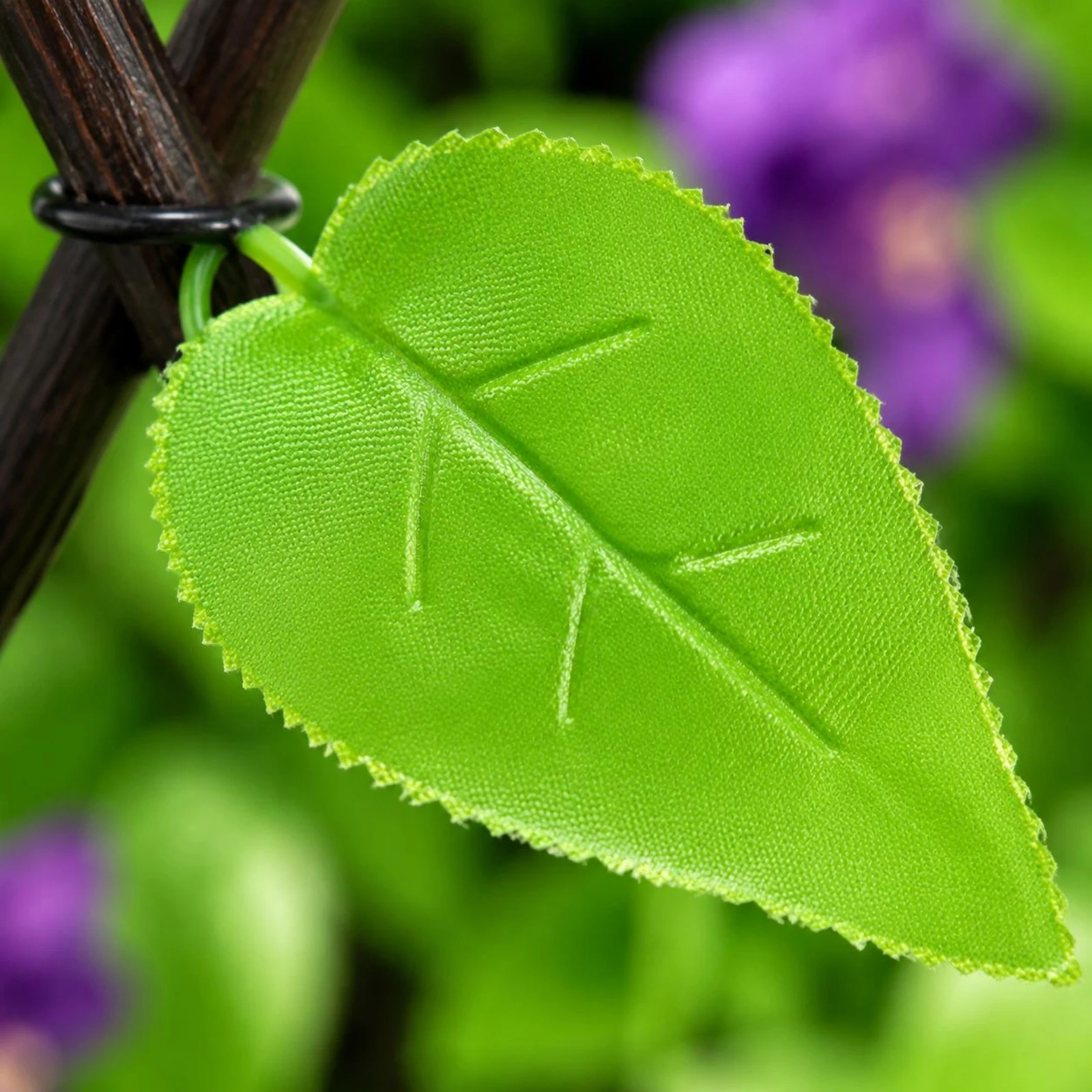 Fake Climbing Foliage Fence Realistic Look Artificial Hedge Panel Faux Hedge Wall Panel Easy to Install Foliage Privacy Screen
Fake Climbing Foliage Fence Realistic Look Artificial Hedge Panel Faux Hedge Wall Panel Easy to Install Foliage Privacy Screen