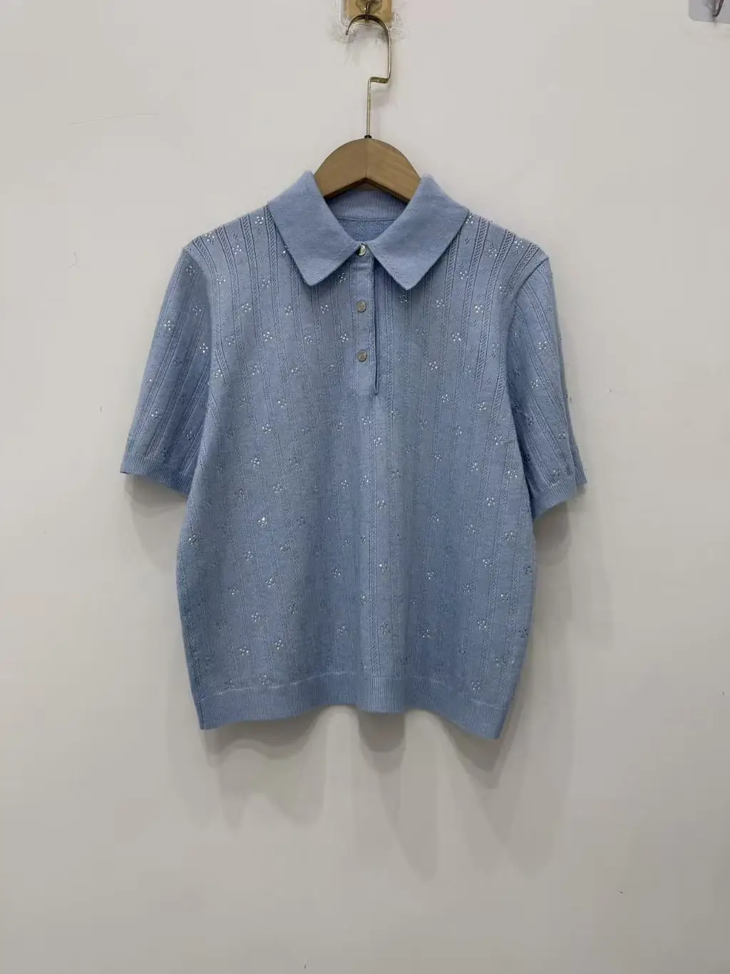 Women Diamond Decoration Knit Sweater Tops Summer 2026 Short-Sleeved Temperament Lady Turn-Down Collar Pullover
Women Diamond Decoration Knit Sweater Tops Summer 2026 Short-Sleeved Temperament Lady Turn-Down Collar Pullover