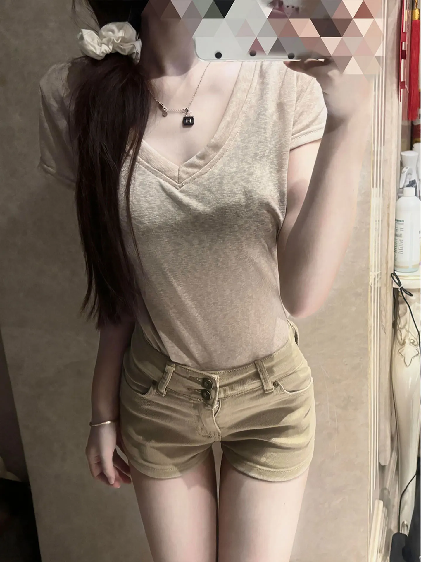 Sexy Short Denim Shorts Women's High Waist Cotton Stretch Jeans Folded Hot Pants Trendy Summer Y2K Shorts for Ladies
Sexy Short Denim Shorts Women's High Waist Cotton Stretch Jeans Folded Hot Pants Trendy Summer Y2K Shorts for Ladies
