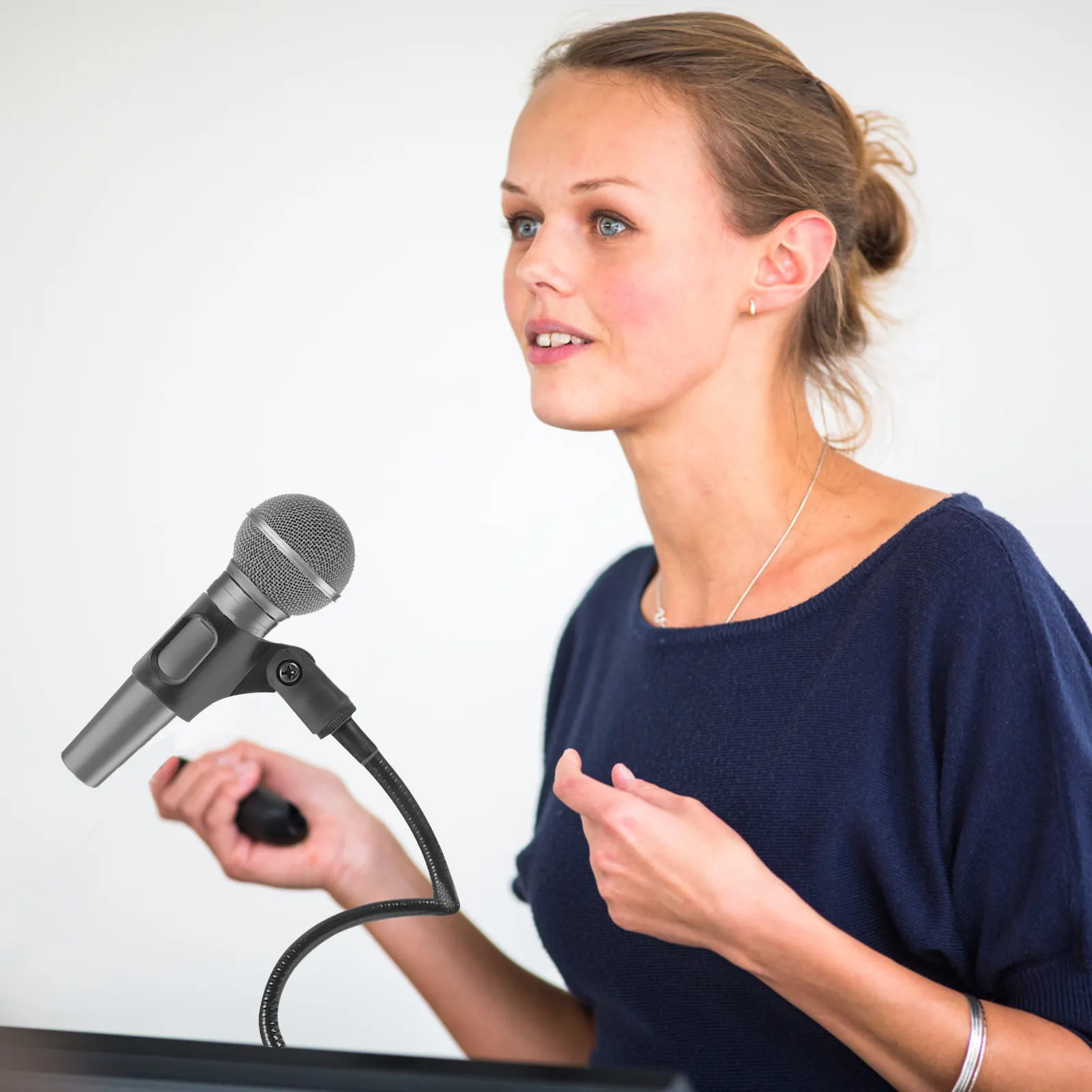 1Pcs Adjustable Goose Neck Microphone Stand Heavy Duty Clip on Desk Mount Mic Holder for Karaoke Broadcasting Voice Over
1Pcs Adjustable Goose Neck Microphone Stand Heavy Duty Clip on Desk Mount Mic Holder for Karaoke Broadcasting Voice Over