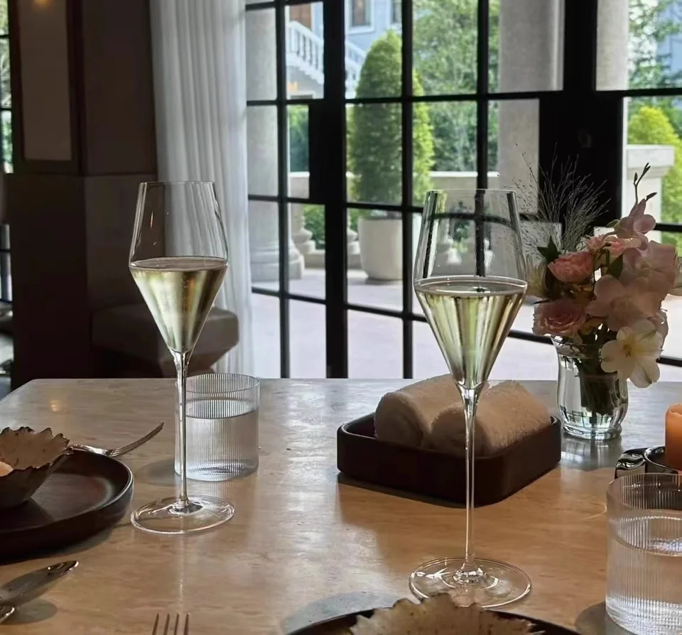 Ультратонкий роскошный бокал для шампанского ручной работы, бокал для игристого вина, бокал для красного вина, бокал для десертного вина
Ультратонкий роскошный бокал для шампанского ручной работы, бокал для игристого вина, бокал для красного вина, бокал для десертного вина