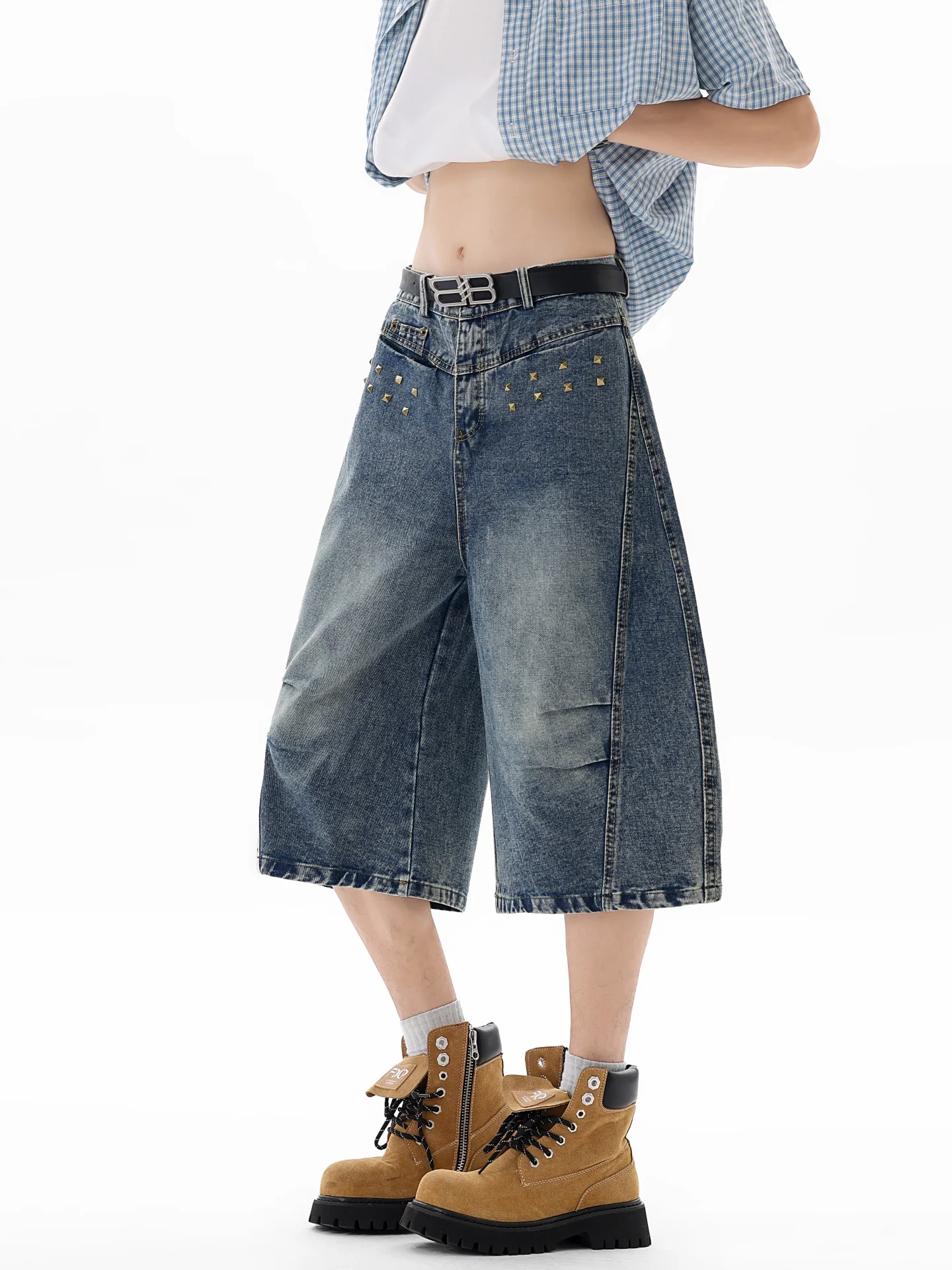 American Style Vintage Rivet Seven-Five Jeans Men Women Loose Wide Leg Straight Short Pants Middle Pants Five-Five Shorts
American Style Vintage Rivet Seven-Five Jeans Men Women Loose Wide Leg Straight Short Pants Middle Pants Five-Five Shorts