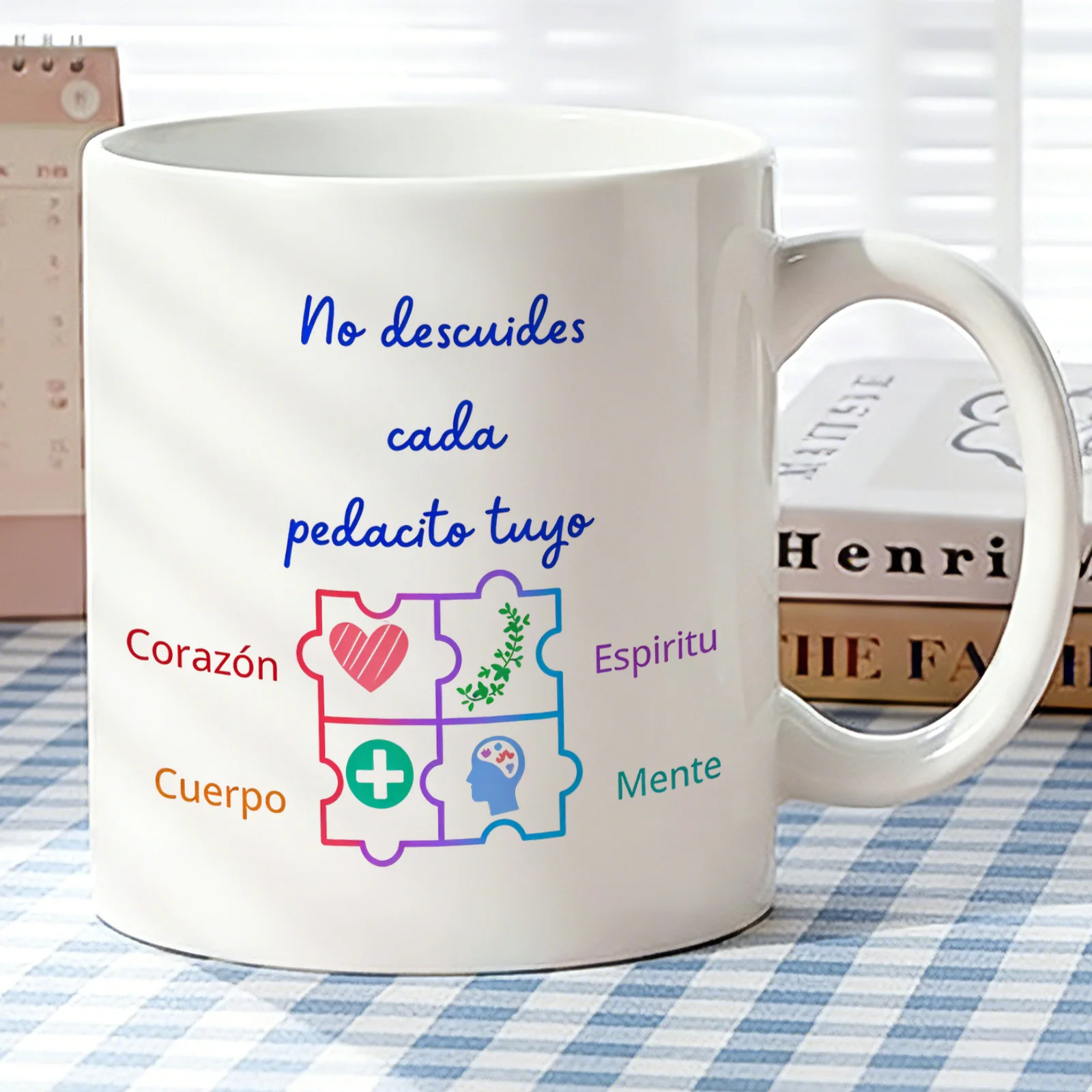 1pc Inspirational Spanish Phrase Coffee Mug, Motivational 'No Desciendas Cada Palacio Tuyo Corazon Espiritu Cuerpo Mente' Coffee
1pc Inspirational Spanish Phrase Coffee Mug, Motivational 'No Desciendas Cada Palacio Tuyo Corazon Espiritu Cuerpo Mente' Coffee