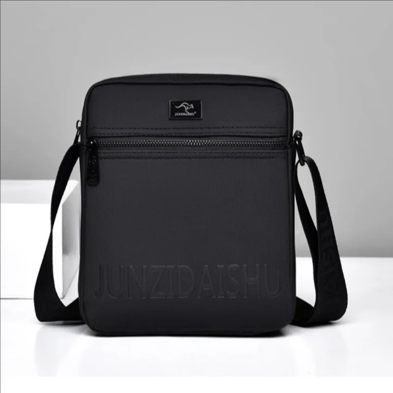 New High Quality Multi-Function Men Handbag Oxford Casual Shoulder Bags For Men Crossbody Bag Vintage Summer Nylon Messenger Bag
New High Quality Multi-Function Men Handbag Oxford Casual Shoulder Bags For Men Crossbody Bag Vintage Summer Nylon Messenger Bag