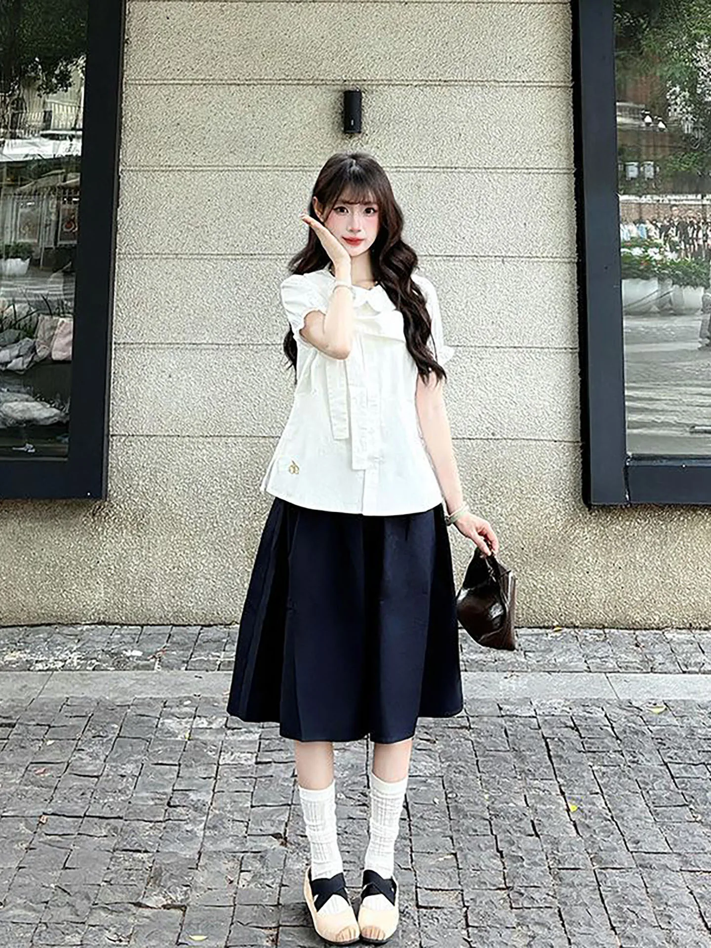 Summer Soft Commuter Style Knot White Short Sleeve Shirt with Black High Waist Short Skirt Two Piece Set for Women
Summer Soft Commuter Style Knot White Short Sleeve Shirt with Black High Waist Short Skirt Two Piece Set for Women