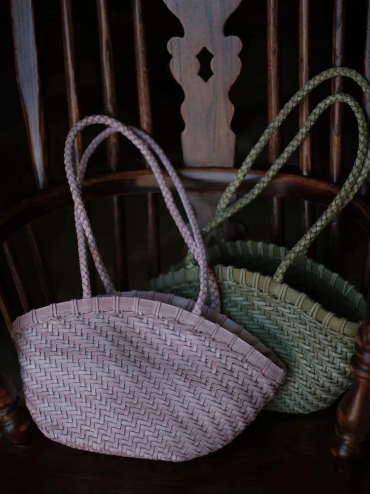 Green Fashion Retro Handwoven Shell Bag Genuine Leather Women Tote Bag\Handbag Simple Real Leather Lady Underarm Shoulder Bag
Green Fashion Retro Handwoven Shell Bag Genuine Leather Women Tote Bag\Handbag Simple Real Leather Lady Underarm Shoulder Bag