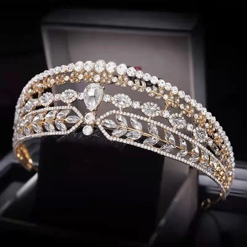 Luxury Crystal Bridal Crown for Women Tiaras Bride Headdress Party Prom Wedding Dress Hair Jewelry Head Accessories
Luxury Crystal Bridal Crown for Women Tiaras Bride Headdress Party Prom Wedding Dress Hair Jewelry Head Accessories