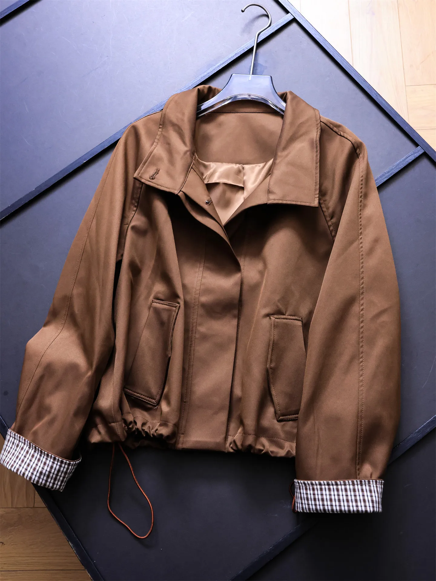 Retro Plaid Long Sleeve Loose Slim Fit Jacket Women's Short Outerwear Turn-down Collar Casual Style Autumn New Arrival B327
Retro Plaid Long Sleeve Loose Slim Fit Jacket Women's Short Outerwear Turn-down Collar Casual Style Autumn New Arrival B327