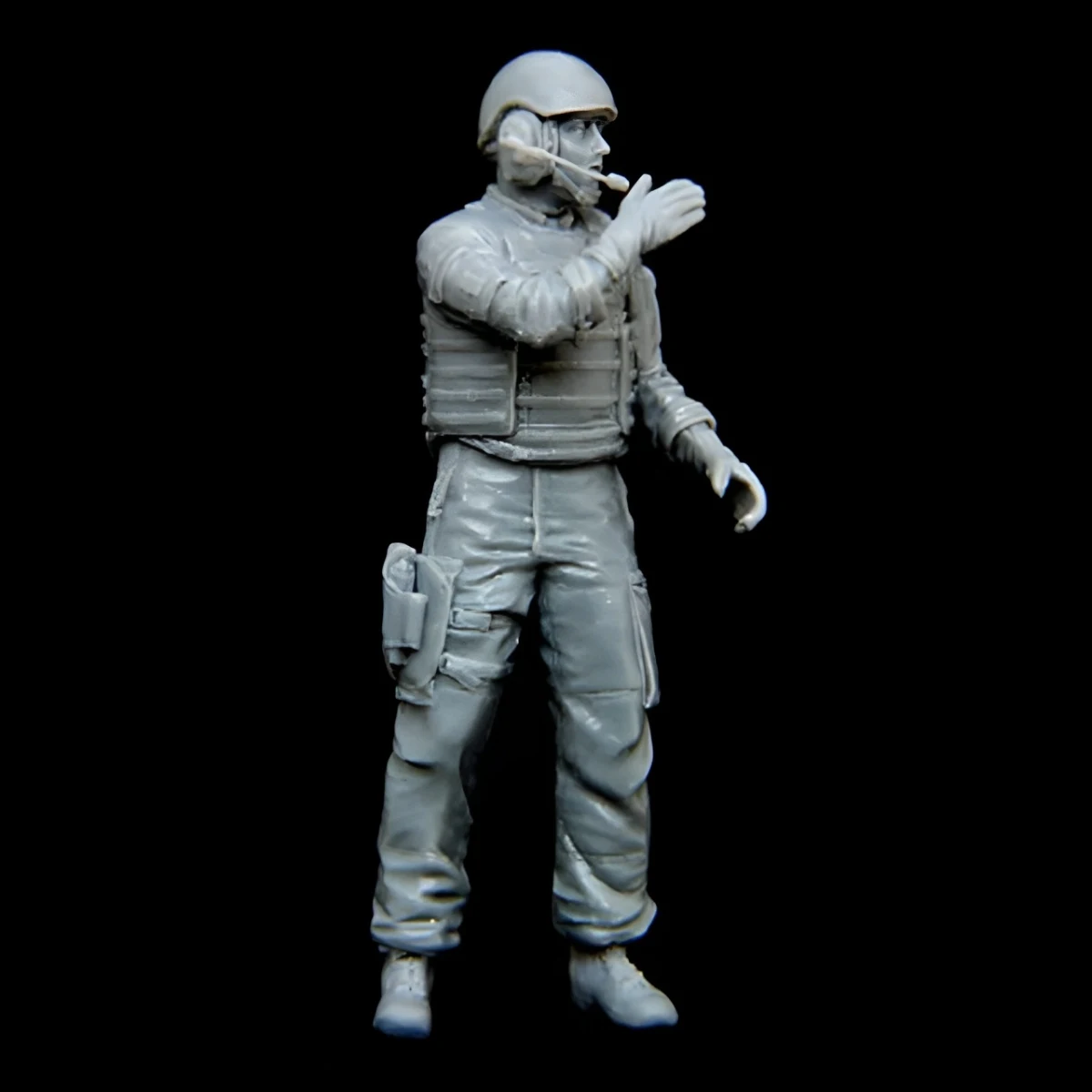 1/35 resin soldier model GK Australian tank soldier unassembled and unpainted DIY kit 1121R
1/35 resin soldier model GK Australian tank soldier unassembled and unpainted DIY kit 1121R