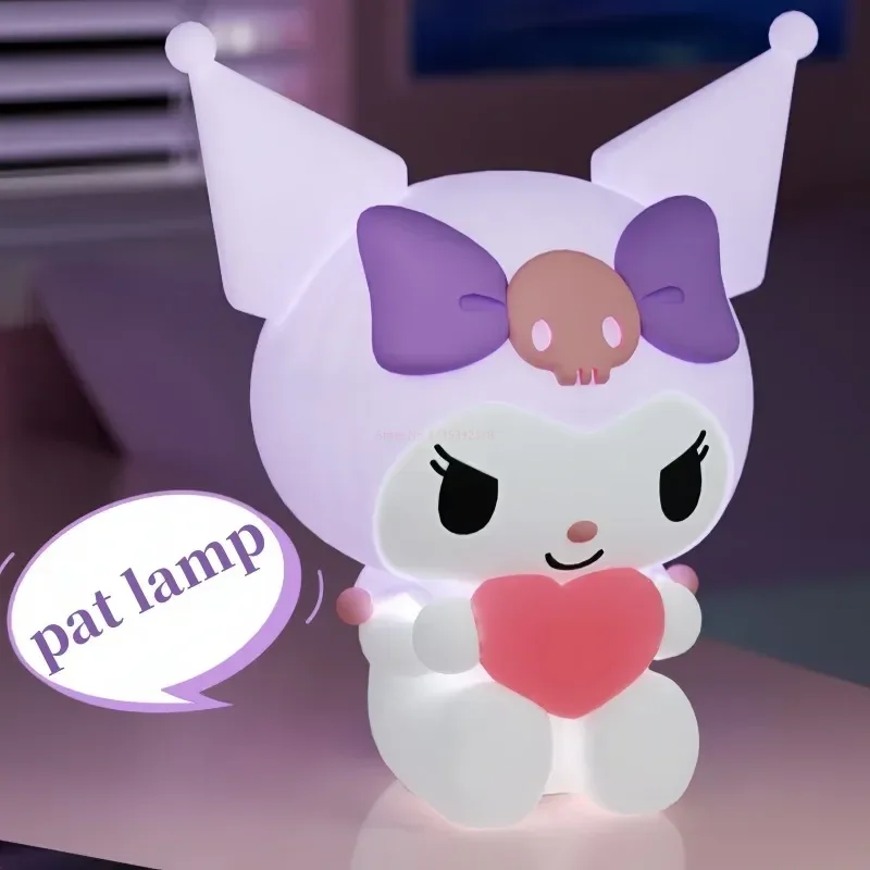 Sanrio Kuromi диван Pat светильник Ночная лампа с дистанционным управлением силиконовая лампа прикроватная лампа креативный подарок лампа для сна домашнее украшение
Sanrio Kuromi диван Pat светильник Ночная лампа с дистанционным управлением силиконовая лампа прикроватная лампа креативный подарок лампа для сна домашнее украшение