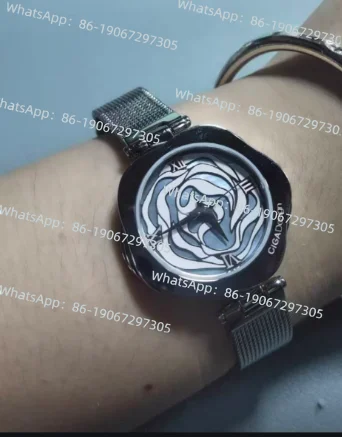 Limited Edition Quartz Mechanical Watch R Series Rose Watch for Women, Simple and Luxurious Birthday Gift
Limited Edition Quartz Mechanical Watch R Series Rose Watch for Women, Simple and Luxurious Birthday Gift