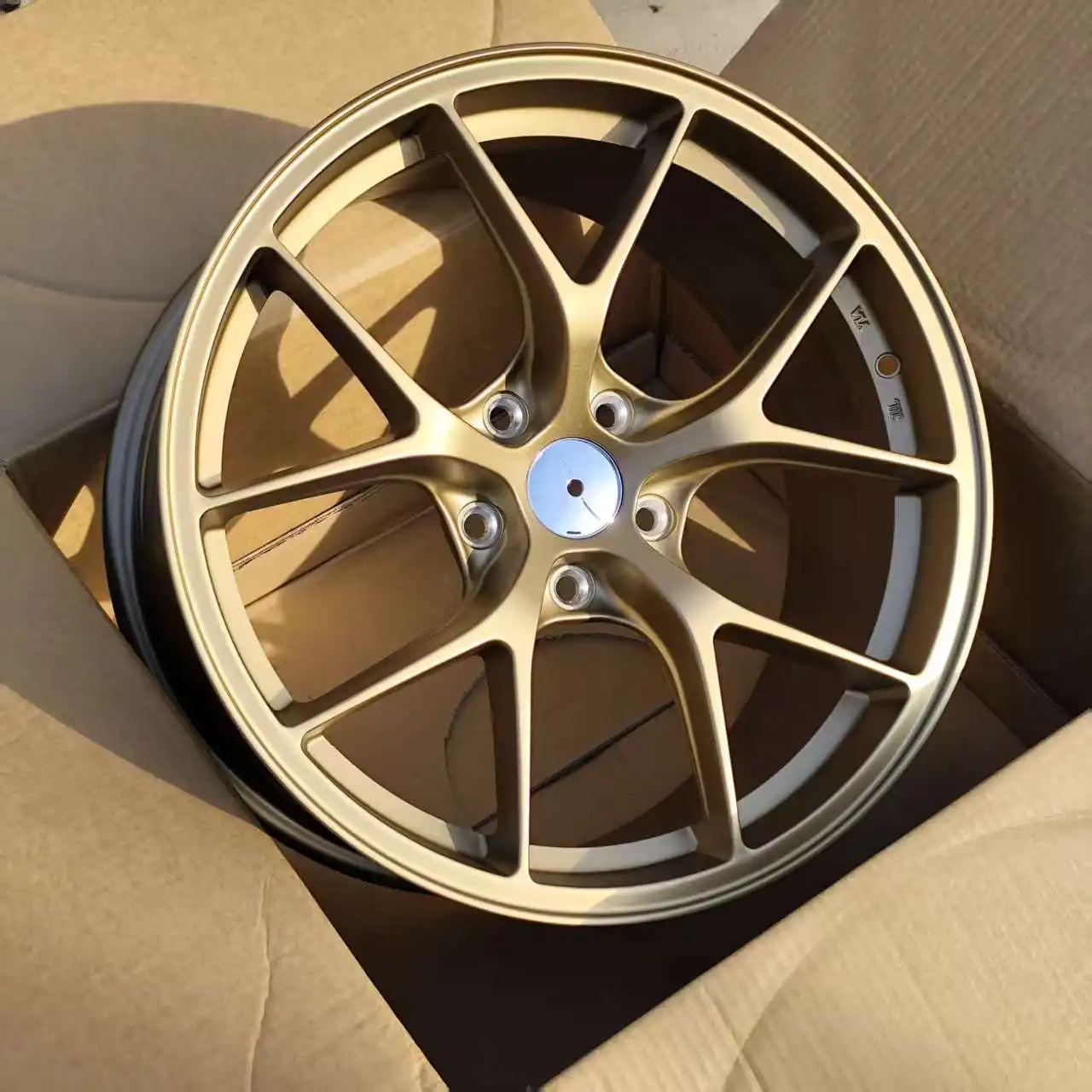 Литые диски из алюминиевого сплава Flow Formed 17/18/19/20 дюймов 5x112 5x120 5x114.3 FI-R Multi Spoke с гарантией 1 год, подходят для AUDI
Литые диски из алюминиевого сплава Flow Formed 17/18/19/20 дюймов 5x112 5x120 5x114.3 FI-R Multi Spoke с гарантией 1 год, подходят для AUDI