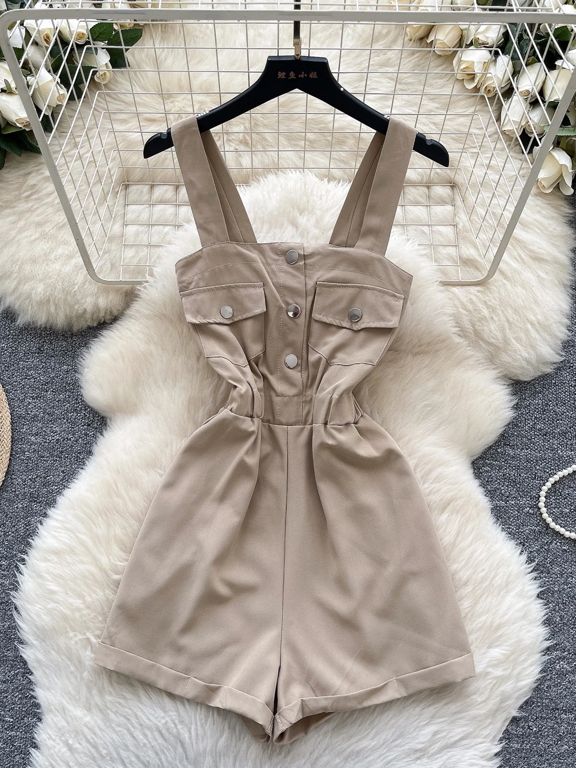 Летние модные металлические синие ремни, повседневные женские брюки с высокой талией, прямой крой, обычные тонкие брюки для поездок на работу
Летние модные металлические синие ремни, повседневные женские брюки с высокой талией, прямой крой, обычные тонкие брюки для поездок на работу