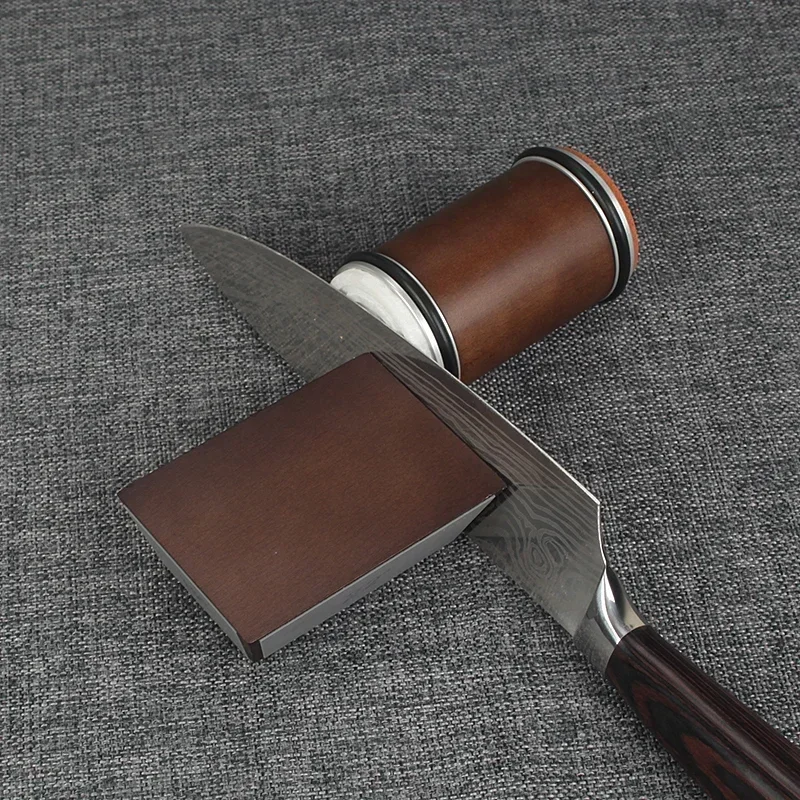 Black Body Style Rolling Sharpeners Wooden Roller Knife Sharpener Magnetism Four angle 15/18/20/22° Kitchen Grinding System
Black Body Style Rolling Sharpeners Wooden Roller Knife Sharpener Magnetism Four angle 15/18/20/22° Kitchen Grinding System