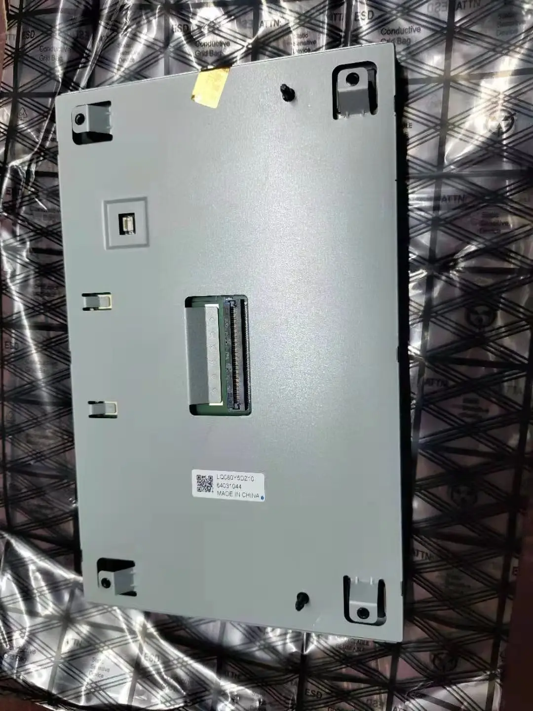 LQ080Y5DZ10 LQ080Y5DZ12 LQ080Y5DZ06 for Car navigation tablet LCD screen
LQ080Y5DZ10 LQ080Y5DZ12 LQ080Y5DZ06 for Car navigation tablet LCD screen